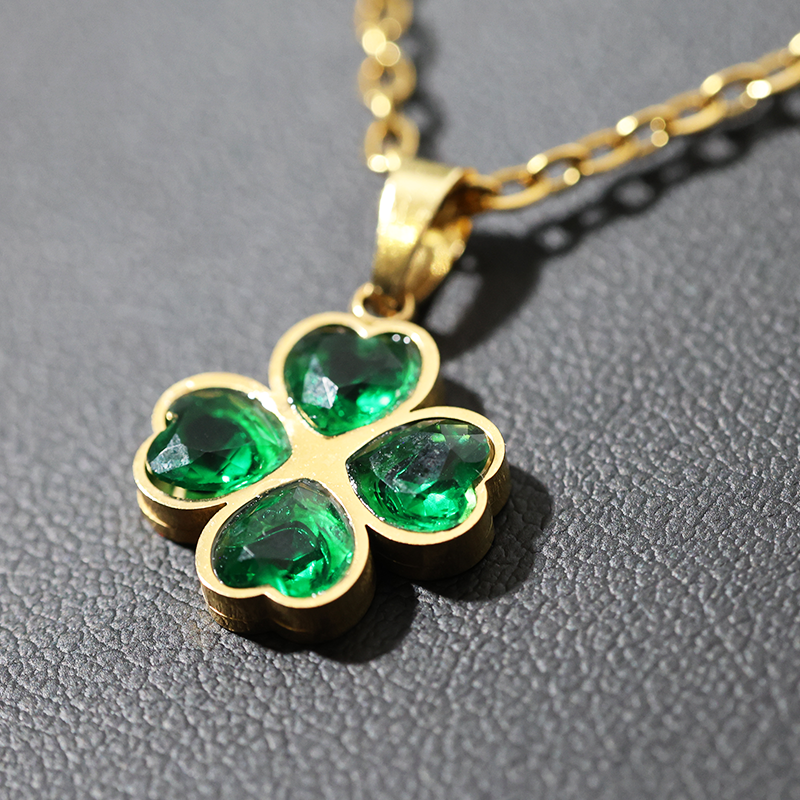 Clover Necklace